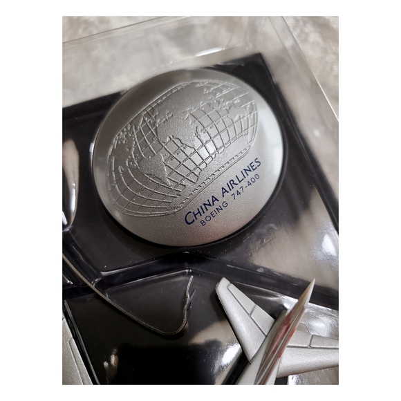 (NEW) China Airlines Boeing 747-400 Model - Picture 4 of 4